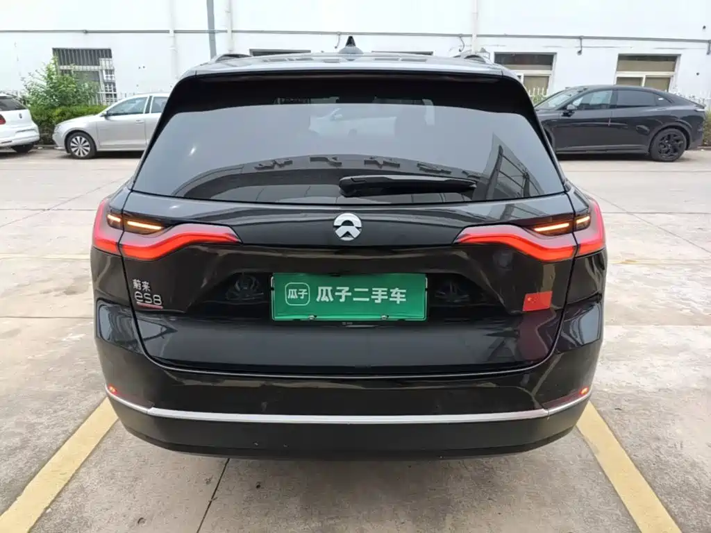 NIO ES8 2020 450KM мест