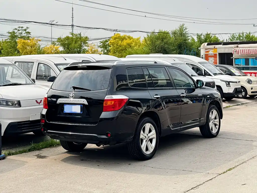 Toyota Highlander 2009 2.7L 7 мест Luxury