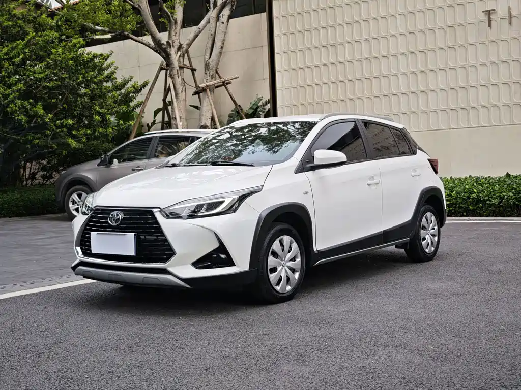 Купить Toyota Yaris L