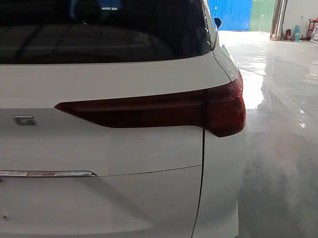 Wuling Victory — миниатюра 8