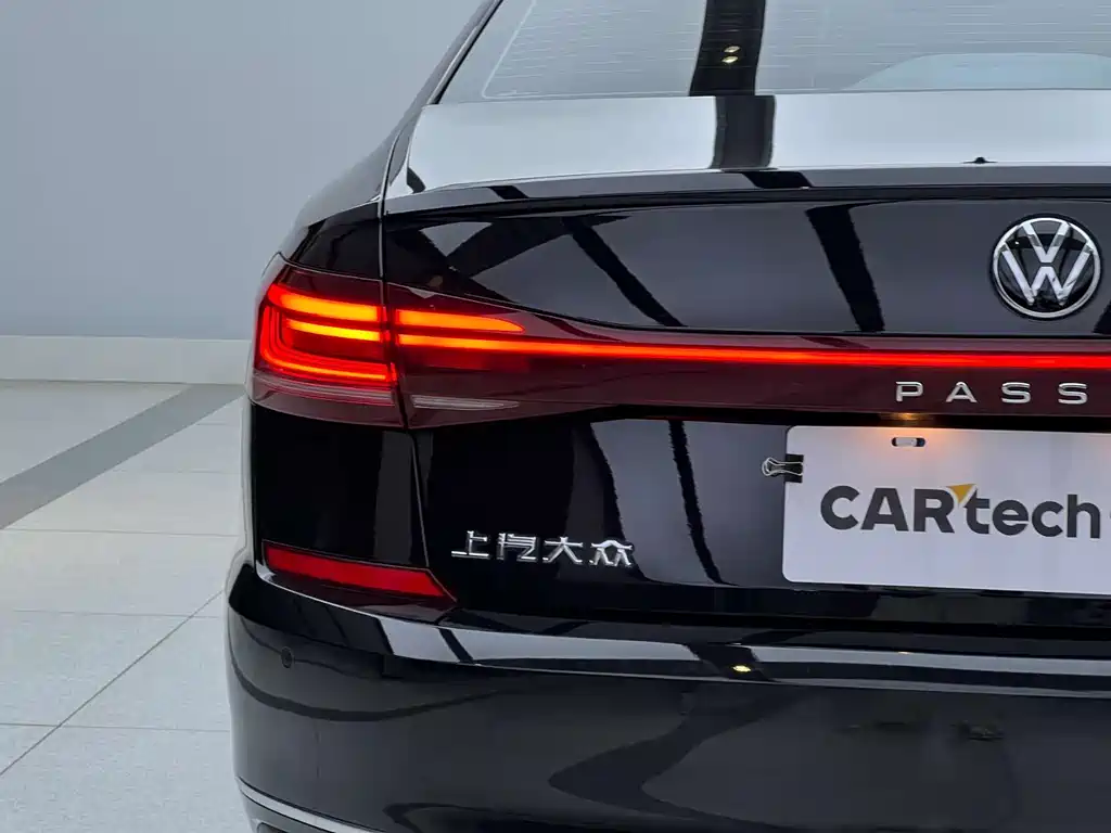Volkswagen Passat 2023 280TSI