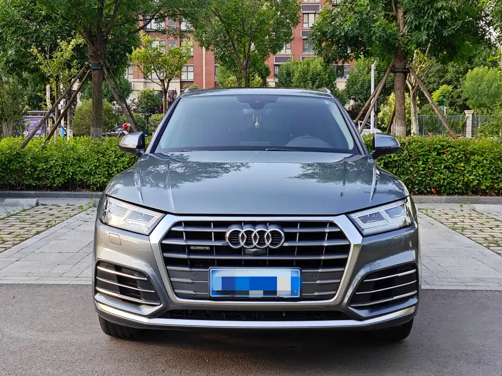 Audi Q5L — миниатюра 2