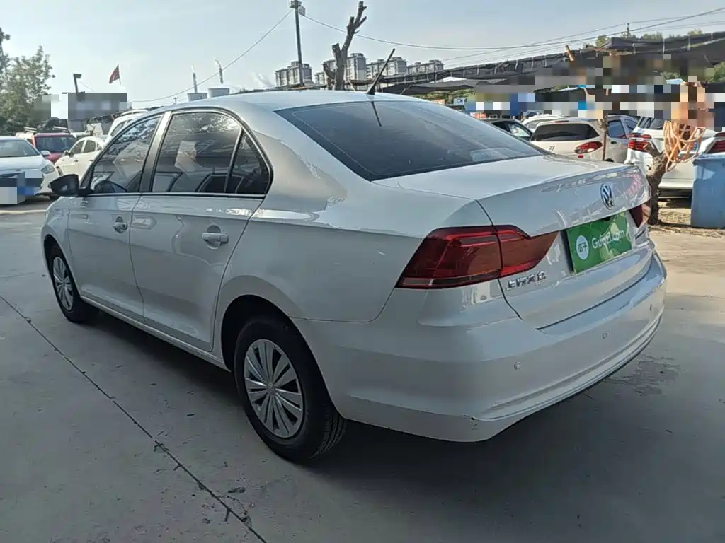Volkswagen Santana — миниатюра 5
