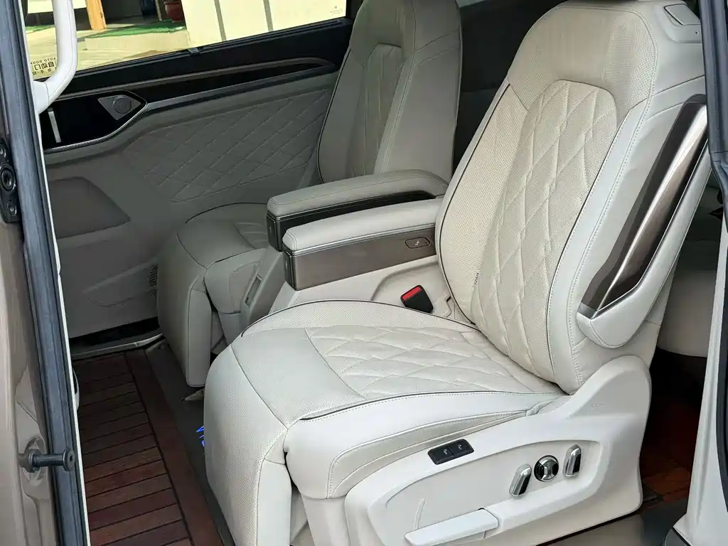 Volkswagen Viloran — миниатюра 9