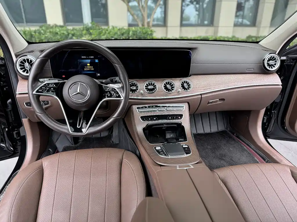 MERCEDES-BENZ E CLASS