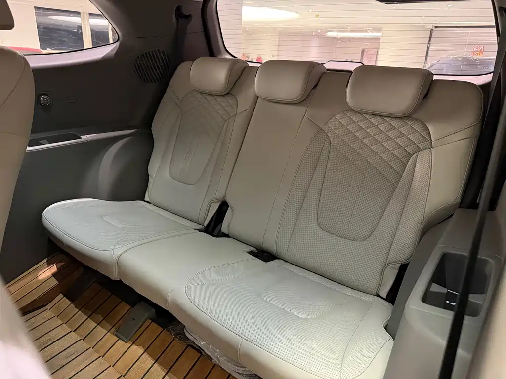 Hyundai Custo — миниатюра 8
