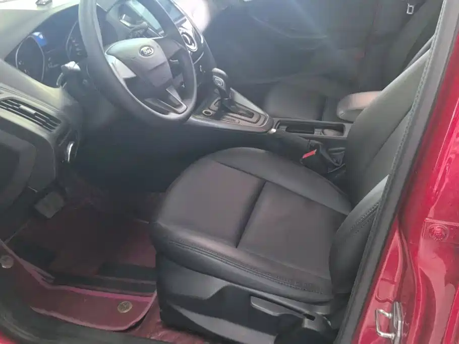 Ford Focus — миниатюра 9
