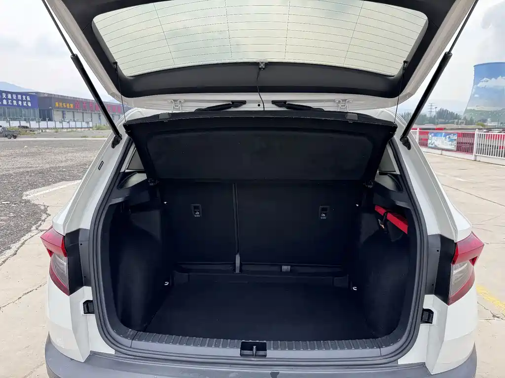 Skoda Karoq — миниатюра 17