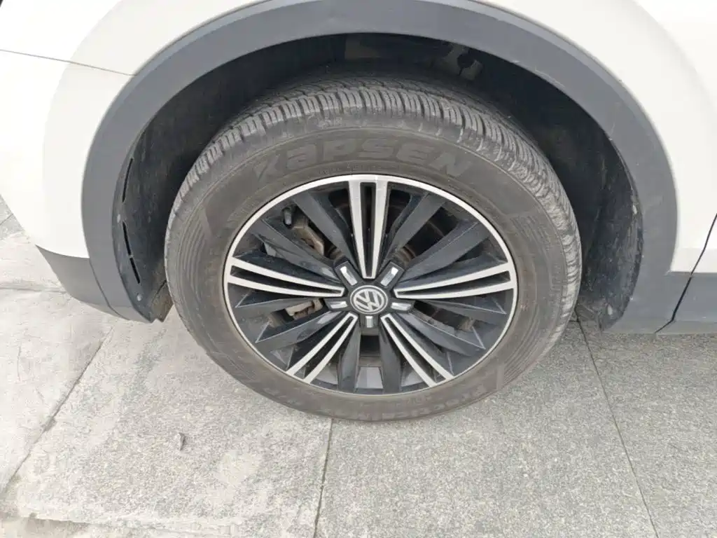 Volkswagen Tiguan L — миниатюра 23
