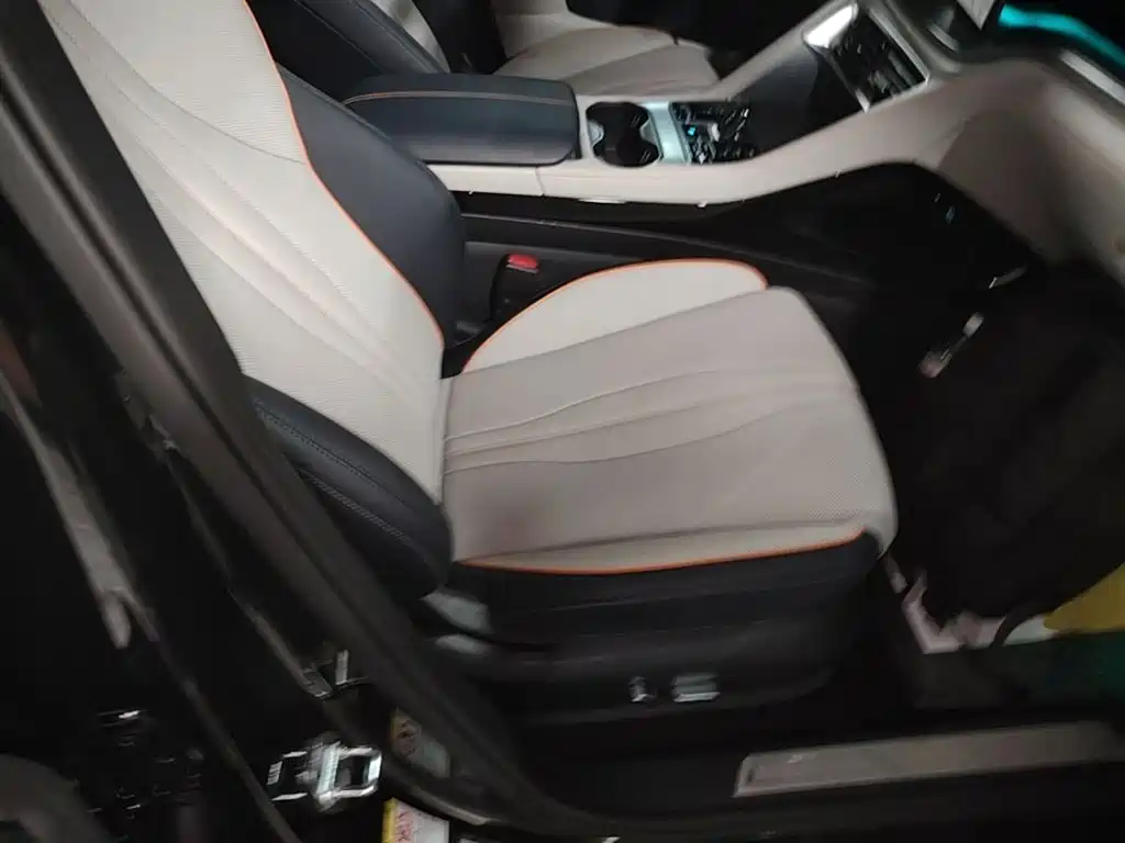 BYD PLUS New Energy — миниатюра 21
