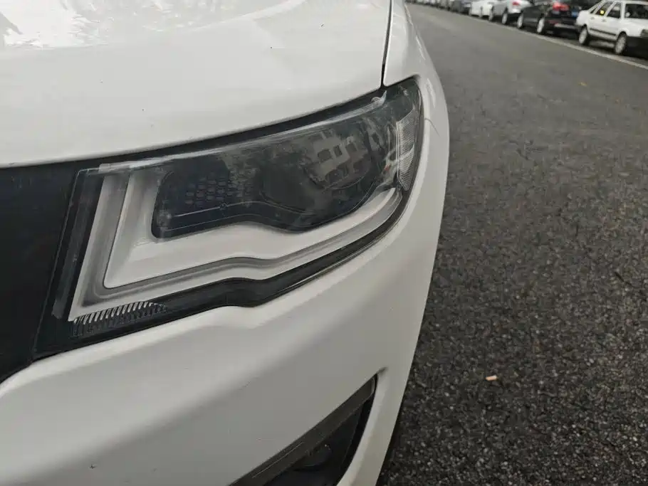 Jeep Compass — миниатюра 5