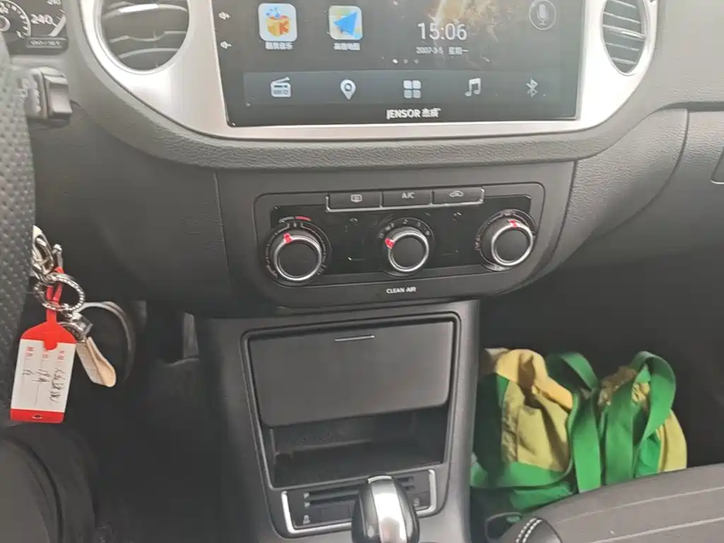 Volkswagen Tiguan — миниатюра 13