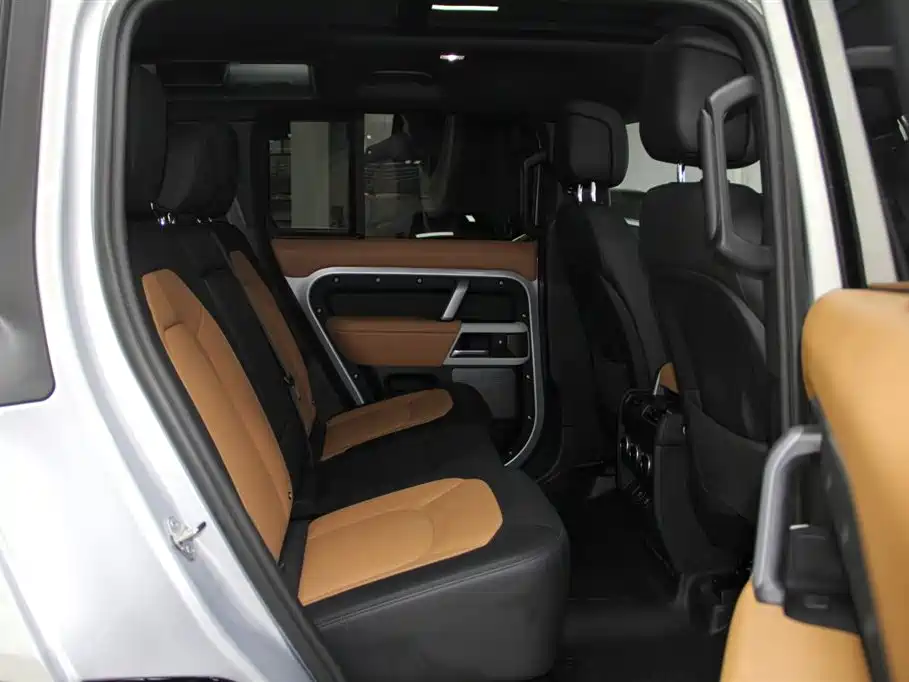 Land Rover Land Rover Defender 2024 110 3.0T P400 X-DYNAMIC HSE