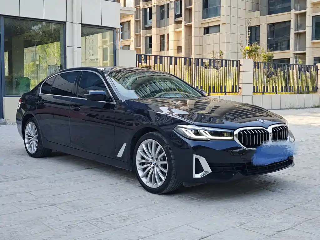 BMW 5 Series — миниатюра 3