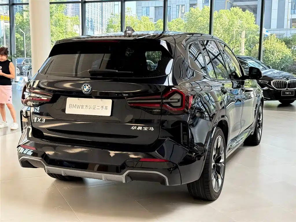 BMW iX3 — миниатюра 5