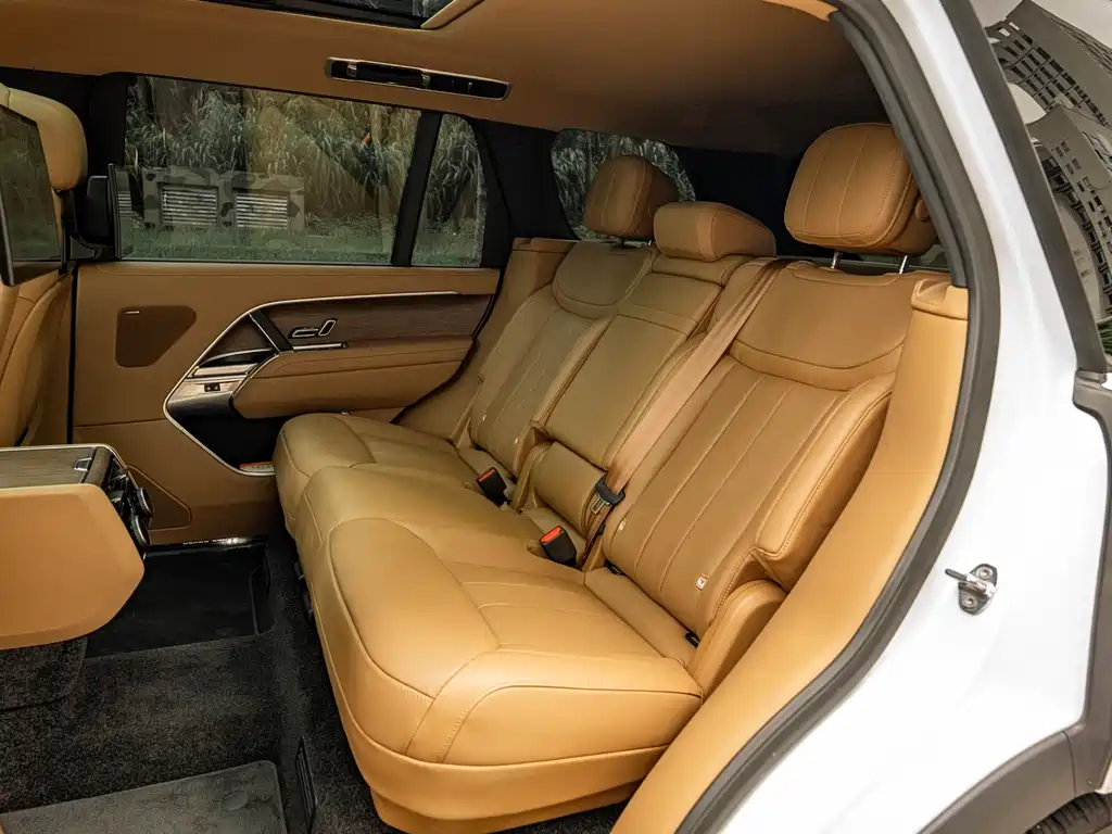 Land Rover Range Rover 2025 3.0 L6 400PS Long Wheelbase