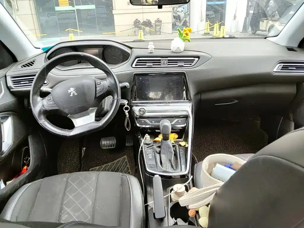 Peugeot 308 — миниатюра 13