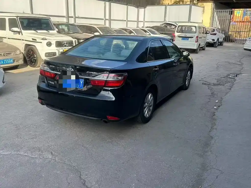 TOYOTA CAMRY