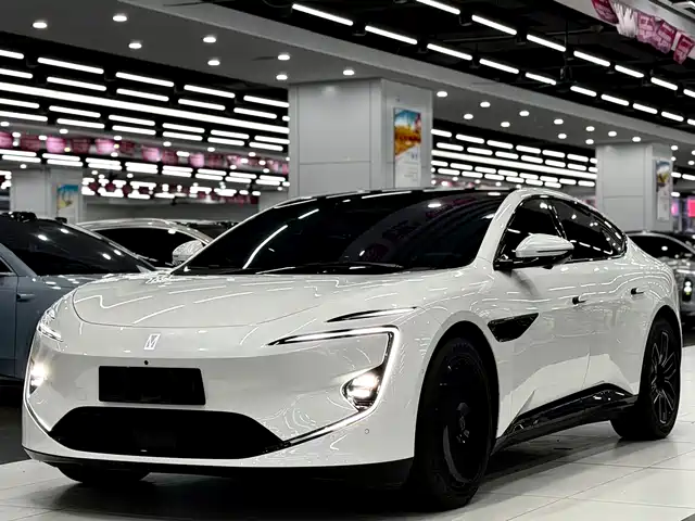 2025 Avatr 12