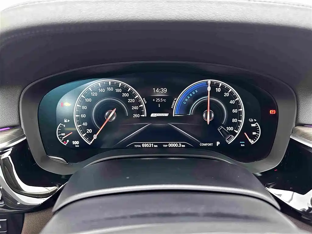 BMW 5 Series New Energy — миниатюра 11