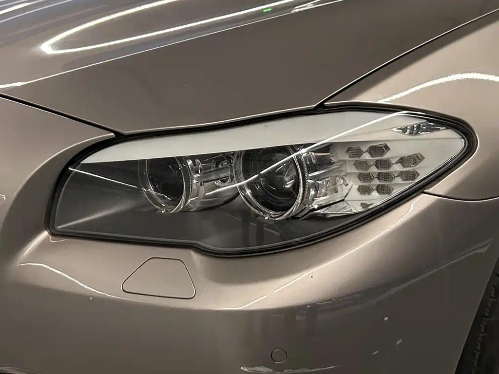 BMW 5 Series — миниатюра 15
