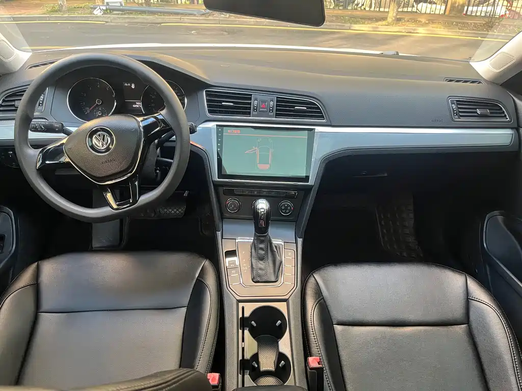 Volkswagen Lamando — миниатюра 6