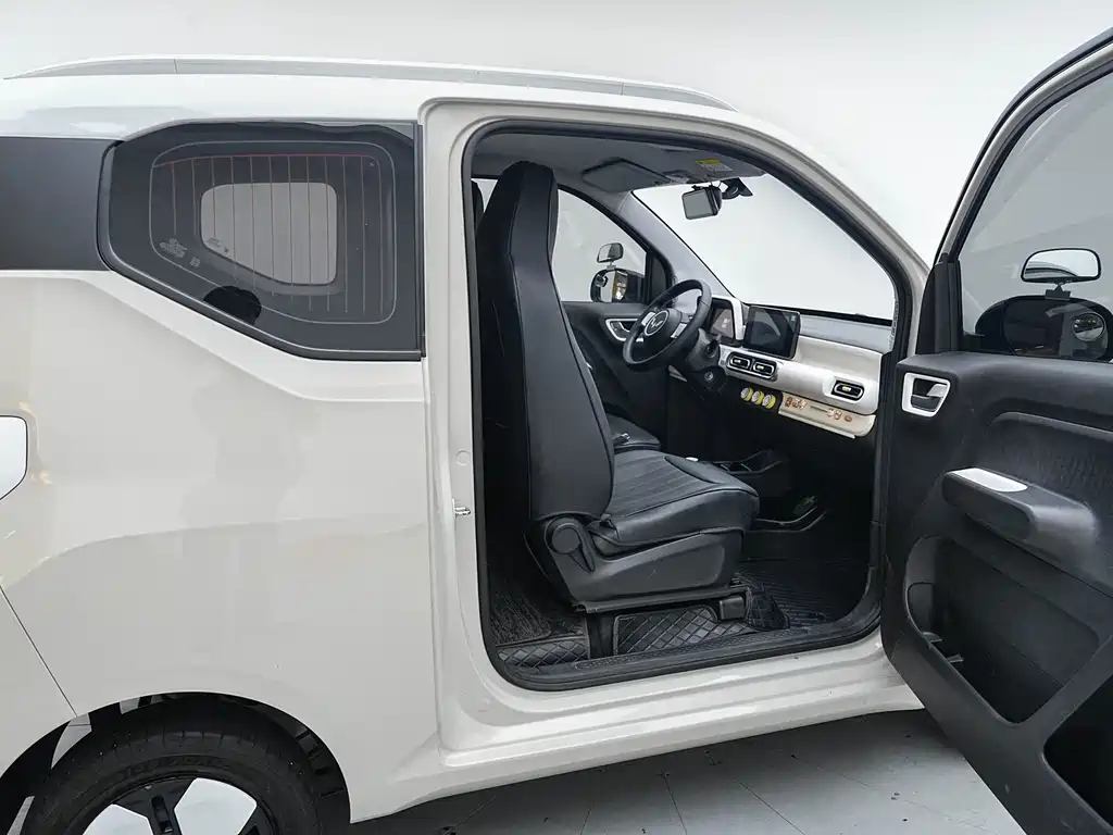 Wuling MINIEV — миниатюра 18