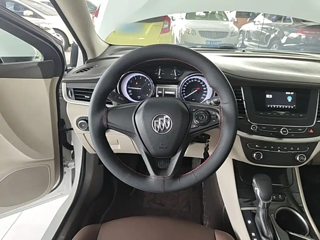 Buick Verano — миниатюра 11