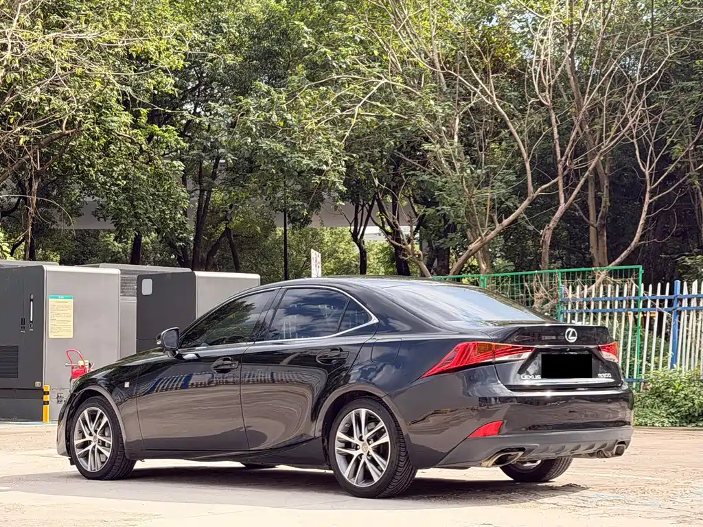 Lexus IS — миниатюра 16