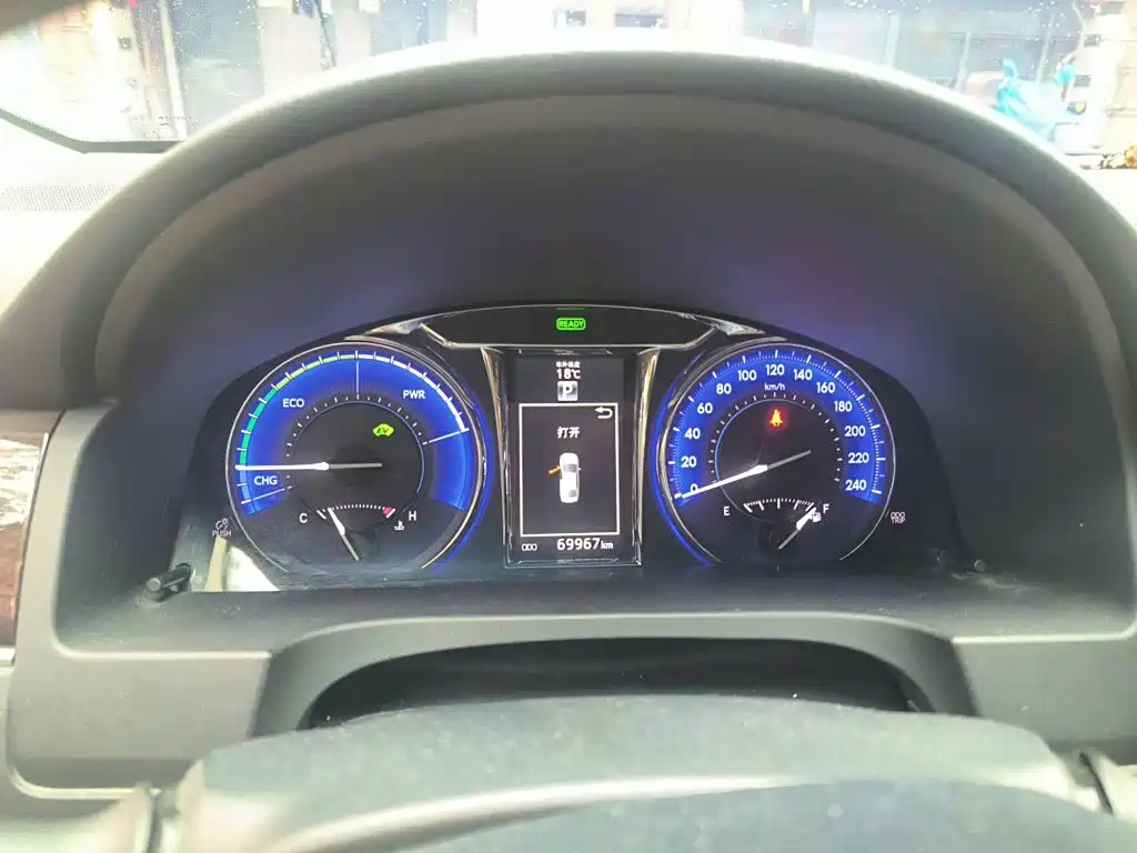 Toyota Camry — миниатюра 7