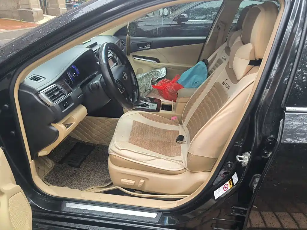 Toyota Camry — миниатюра 11