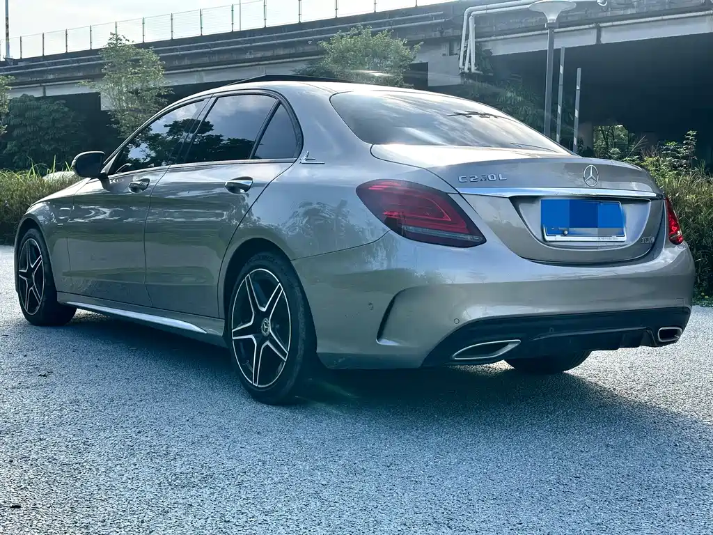 Mercedes-Benz C-Class — миниатюра 6