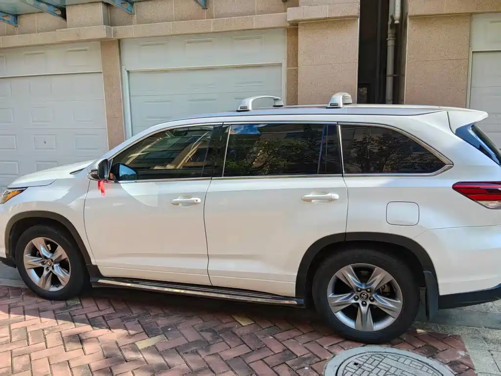 Toyota Highlander — миниатюра 7