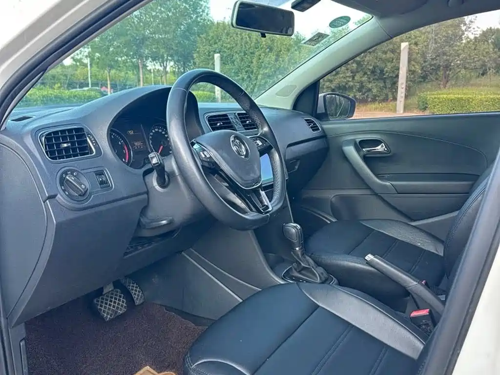 Volkswagen Polo — миниатюра 8