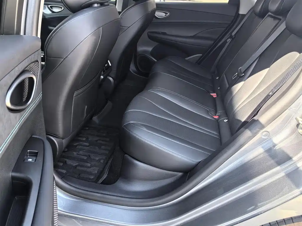 BYD Seal 05 DM-i — миниатюра 11