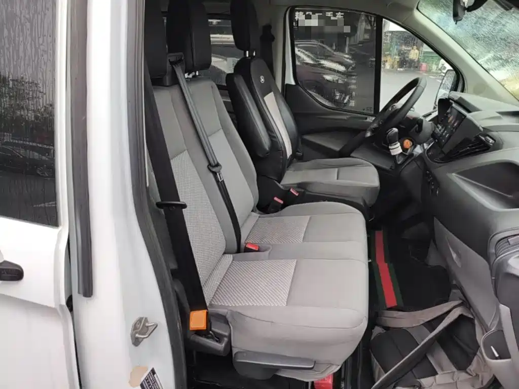 Ford Transit — миниатюра 25