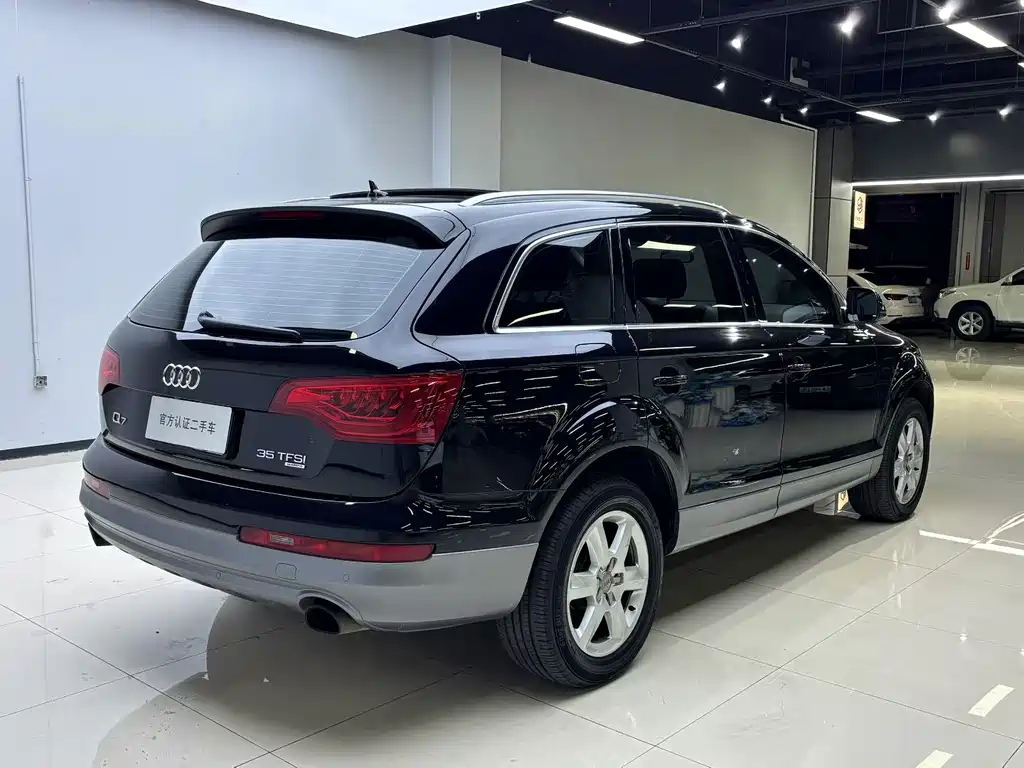 Audi Q7 — миниатюра 9