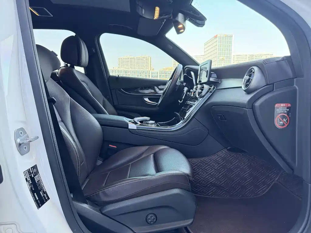 Mercedes-Benz GLC — миниатюра 8