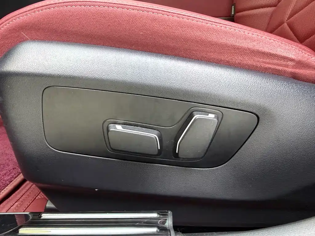 BMW 5 Series — миниатюра 26