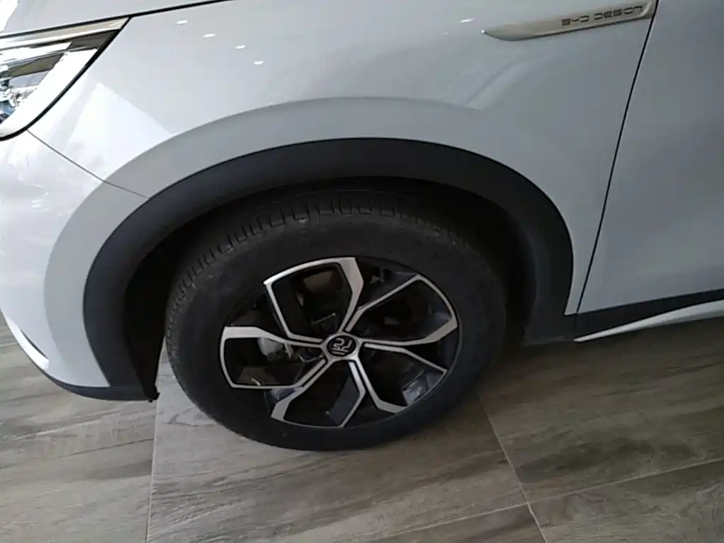 BYD Yuan Plus — миниатюра 23