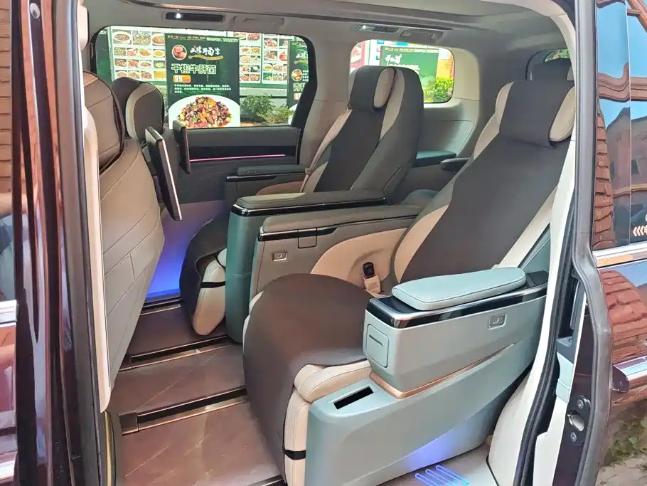 MAXUS G90 — миниатюра 11