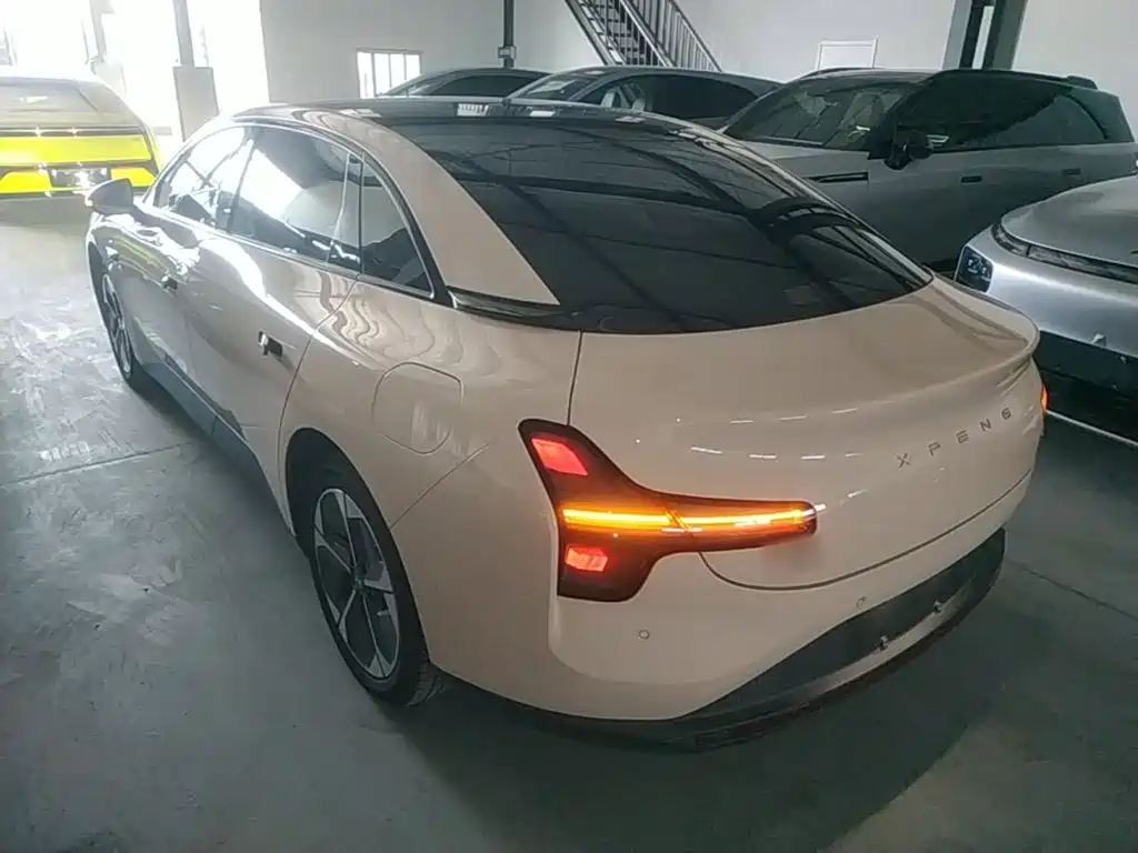 XPeng MONA M03 — миниатюра 5