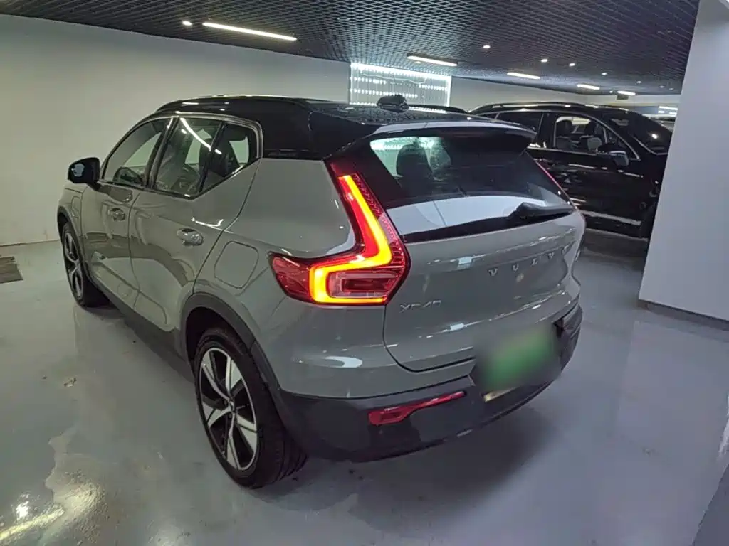 Volvo XC40 NEV — миниатюра 5