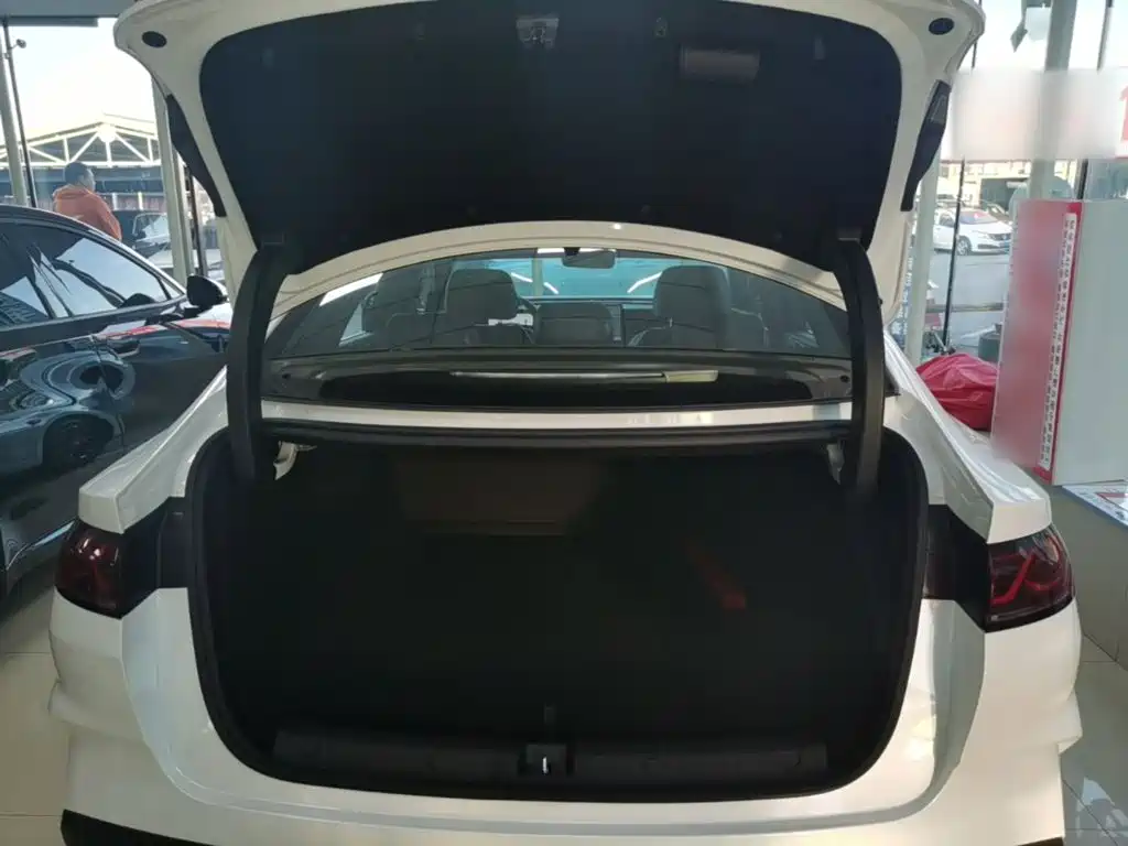 BYD Qin L — миниатюра 19