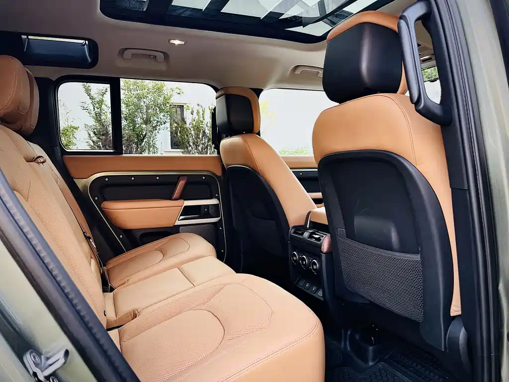 Land Rover Defender — миниатюра 16