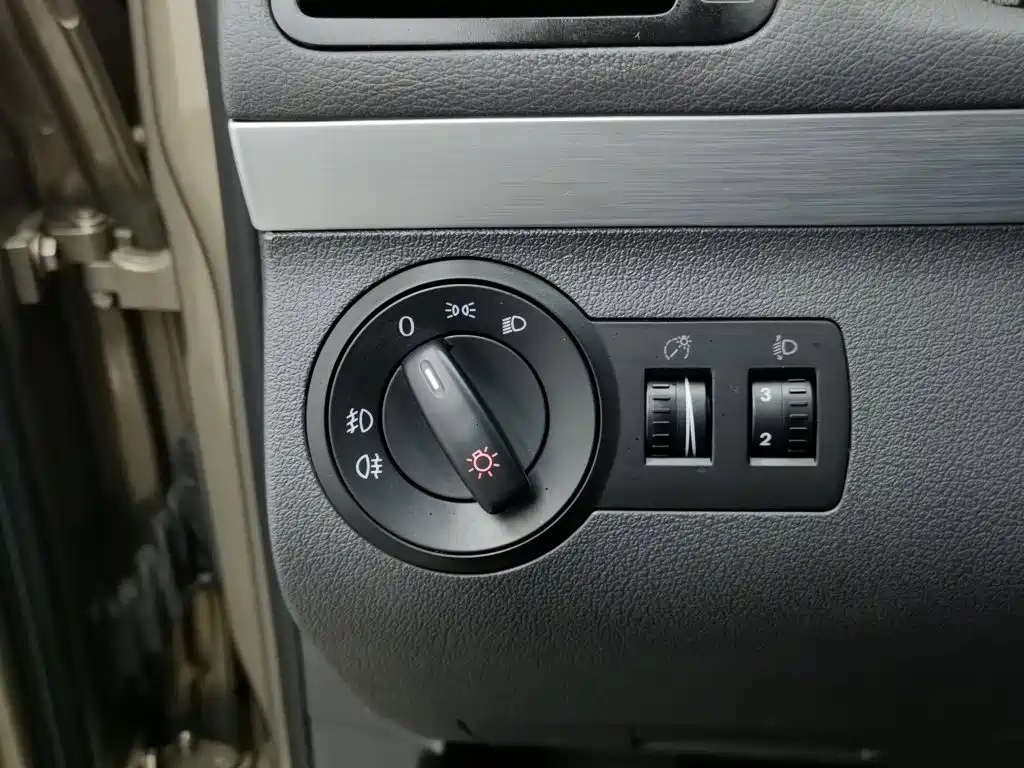 Volkswagen Touran — миниатюра 21