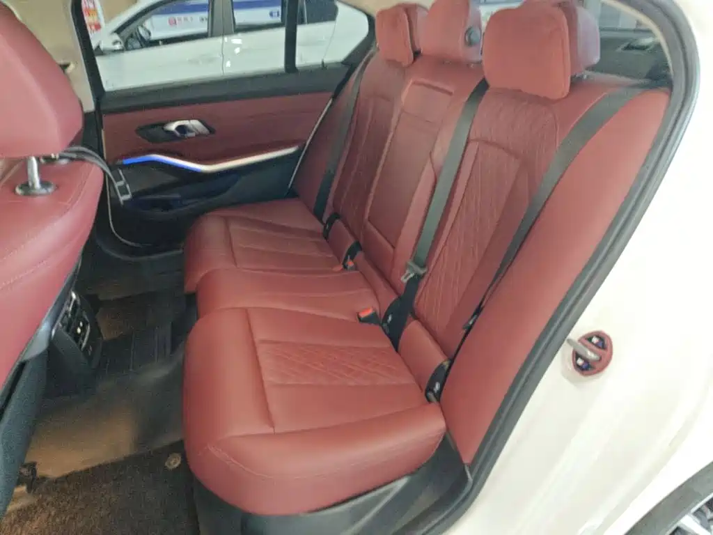 BMW 3 Series — миниатюра 17