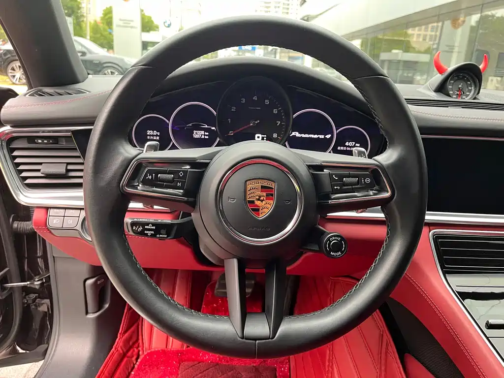 Porsche Panamera — миниатюра 23