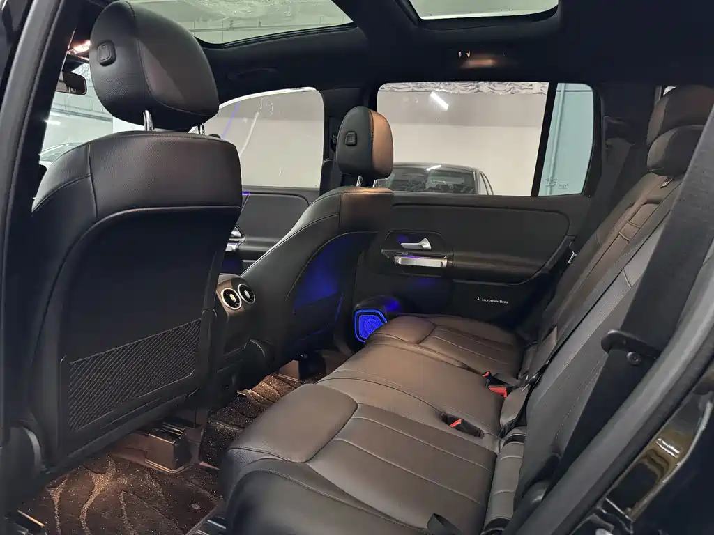 Mercedes-Benz GLB — миниатюра 4