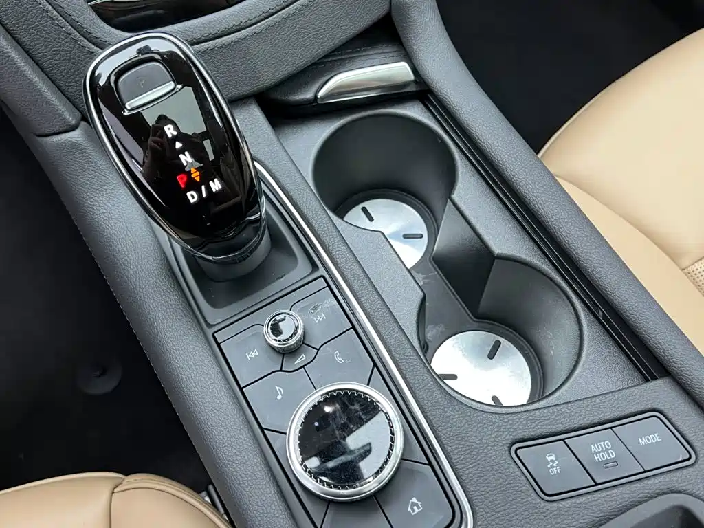 Cadillac XT6 — миниатюра 20